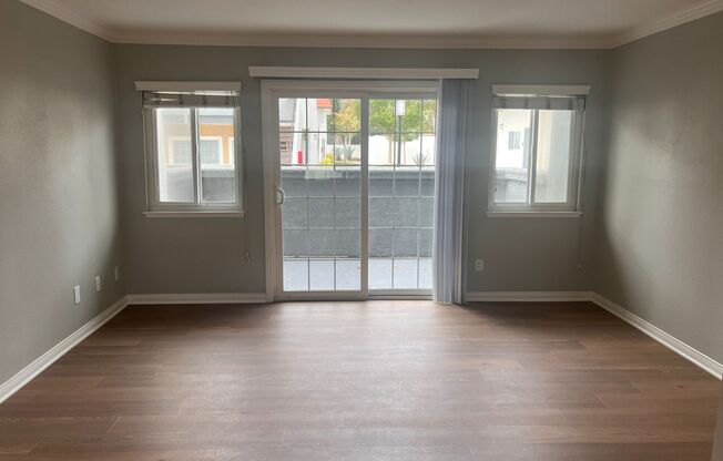 3 beds, 1.5 baths, 1,060 sqft, $3,395, Unit C09