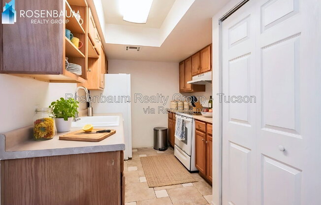 1 bed, 1 bath, 570 sqft, $579, Unit 206