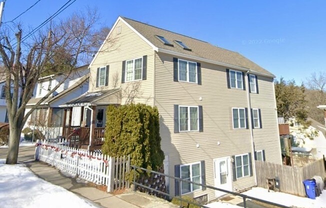 55 DUTTON ST