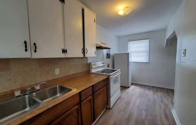 1 bed, 1 bath, $750