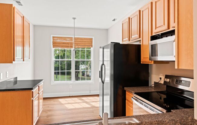 Beautiful 3 bedroom 3.5 bath with bonus room!