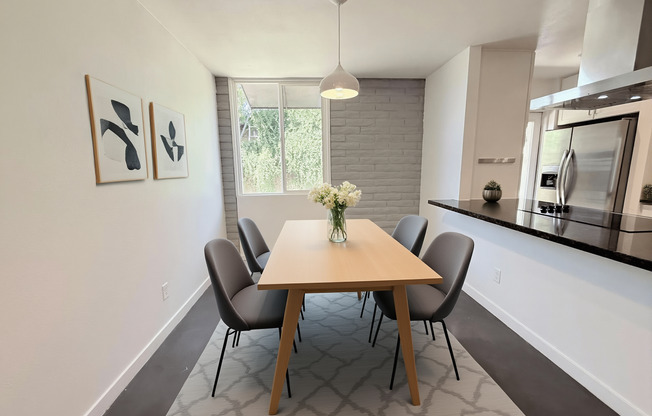 Mode 39: Where Mid-Century Charm Meets Modern Comfort