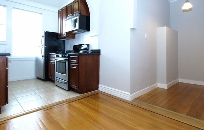 1809 California Street (200r)