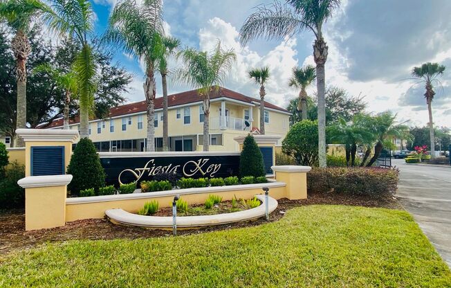 3 beds, 2.5 baths, $1,700