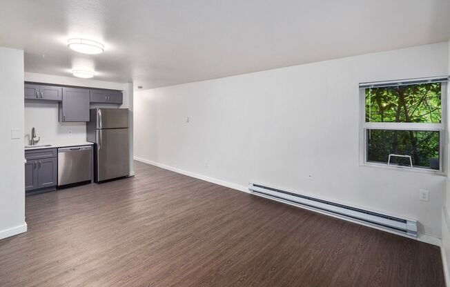 1 bed, 1 bath, 700 sqft, $1,739, Unit 105