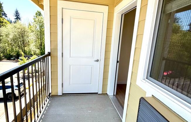 2 beds, 1 bath, $1,875, Unit E302