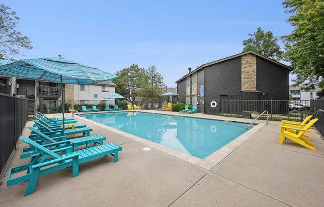 Reflections at Cherry Creek in Aurora, CO Pool
