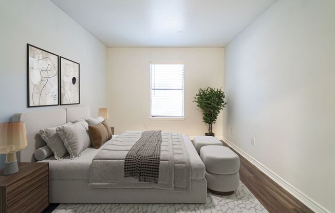 2 beds, 1 bath, 746 sqft, $939, Unit 718