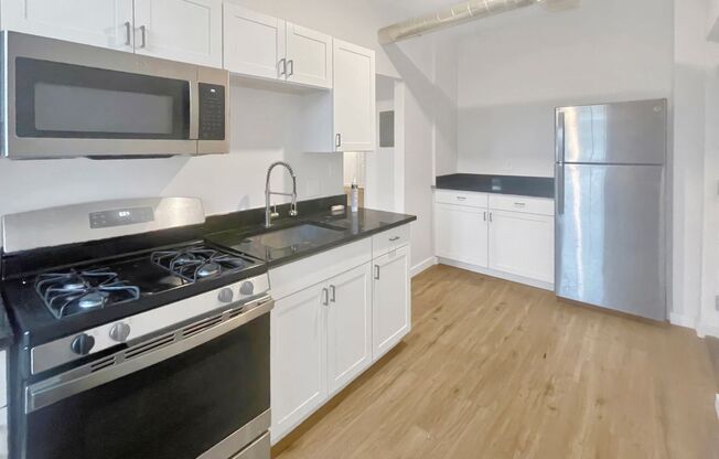 1 bed, 1 bath, 525 sqft, $1,125, Unit 302