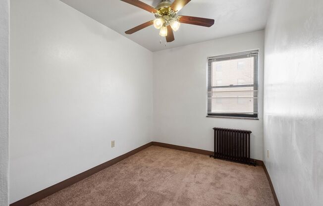 2 beds, 1 bath, 800 sqft, $1,299, Unit 2117 Brownsville Road - B11