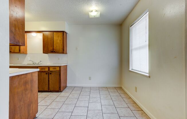 1 bed, 1 bath, 622 sqft, $775, Unit 1500 Apartment 04