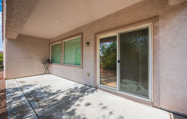 Beautiful single story home (55+). 3 Bed 2 Bath NEW Carpet and Paint