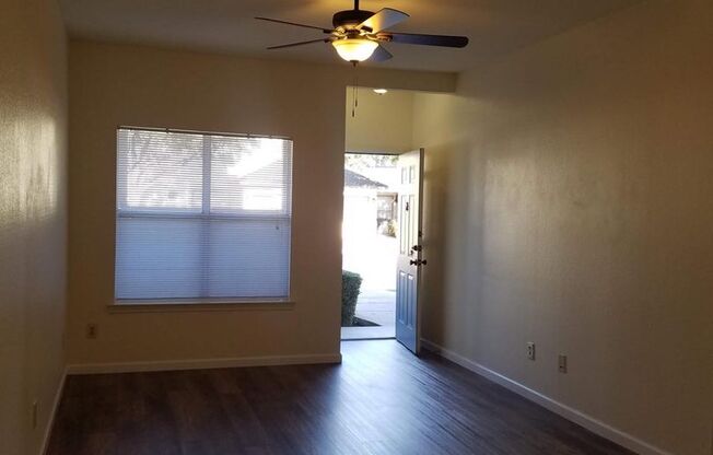 1 bed, 1 bath, $1,200