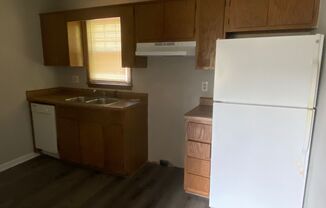 1 bed, 1 bath, $725, Unit 10