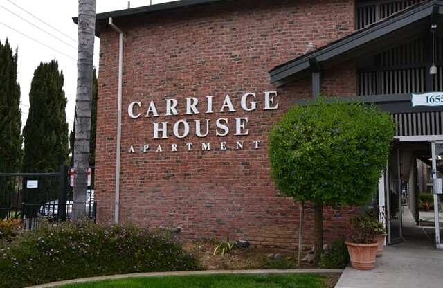 Welcome to Carriage House Apartments