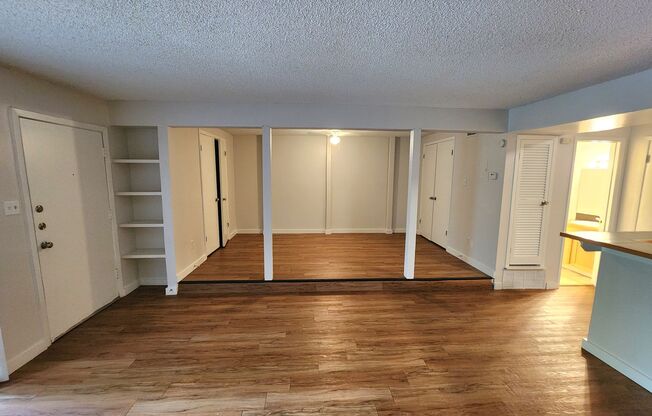 Studio, 1 bath, 575 sqft, $1,010, Unit OCR-112