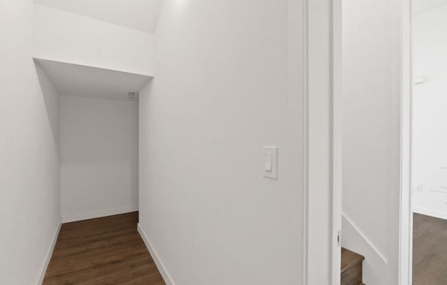 1 bed, 2 baths, 748 sqft, $4,500, Unit #102