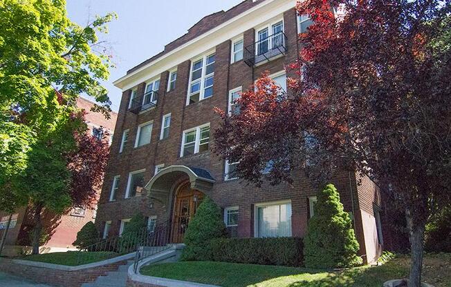 An exterior picture of Lotus Cityline Apartments in Downtown Salt Lake City, Utah