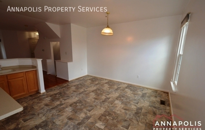 1016 MEANDERING WAY