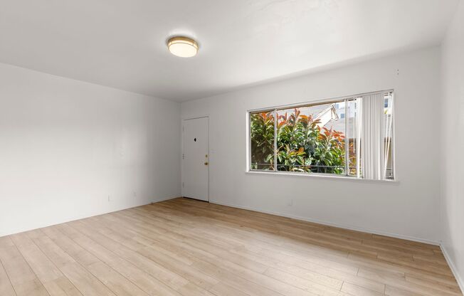 STUDIO 1 BATH IN Loa Angeles !!