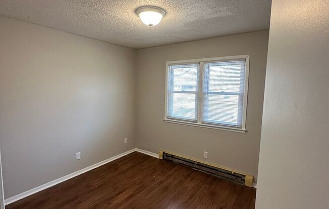 2 beds, 1 bath, 750 sqft, $795, Unit Unit 06