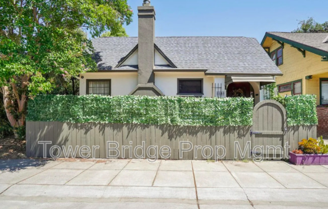 1111 YALE ST