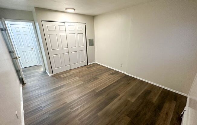 2 beds, 1 bath, 800 sqft, $975, Unit 3253-302