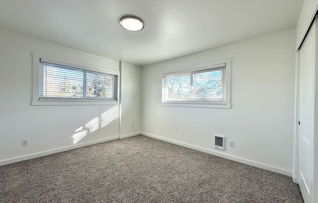 1 bed, 1 bath, 555 sqft, $1,365, Unit 7