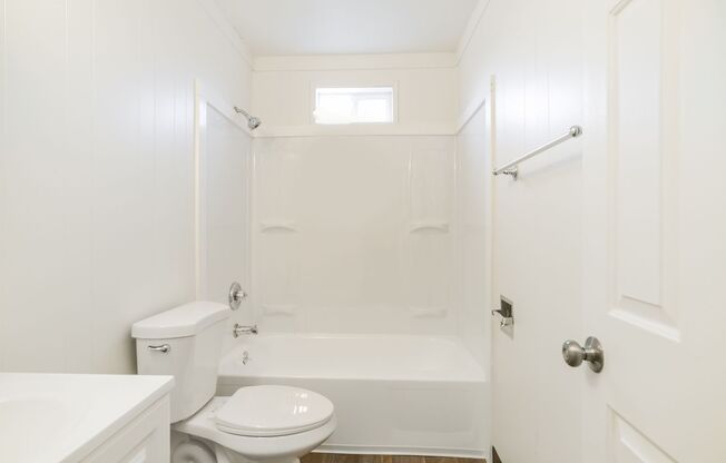 2 beds, 1 bath, 765 sqft, $1,220, Unit 2734