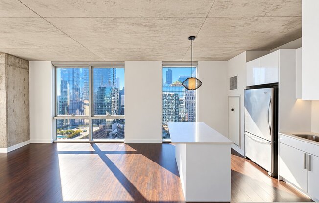 222 W ILLINOIS
