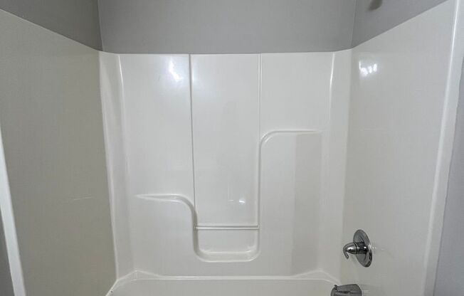2 beds, 2 baths, $900, Unit 374E