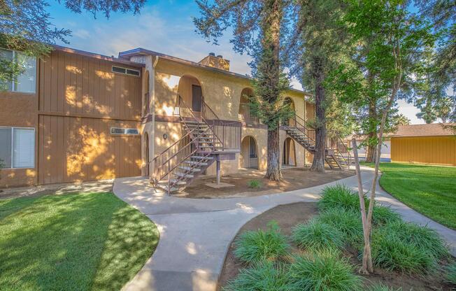 Sunny Gate Apartments - Apartment Living in Fresno, CA
