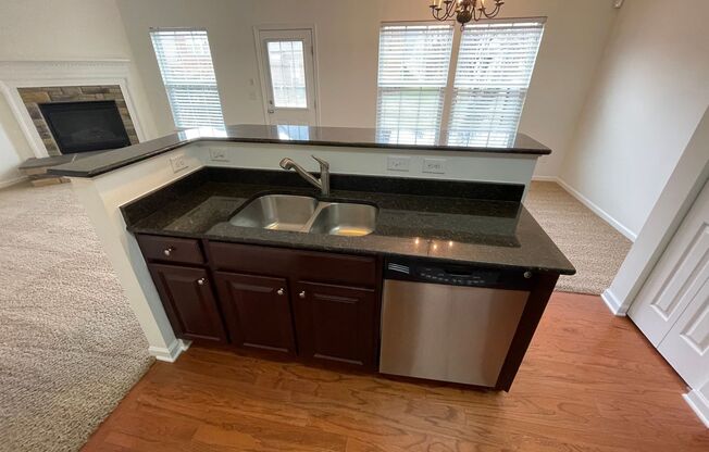 Large 3 BR Townhome in Park South Station for Lease!