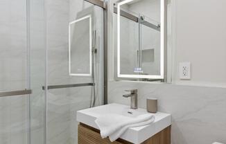 758 METROPOLITAN AVE