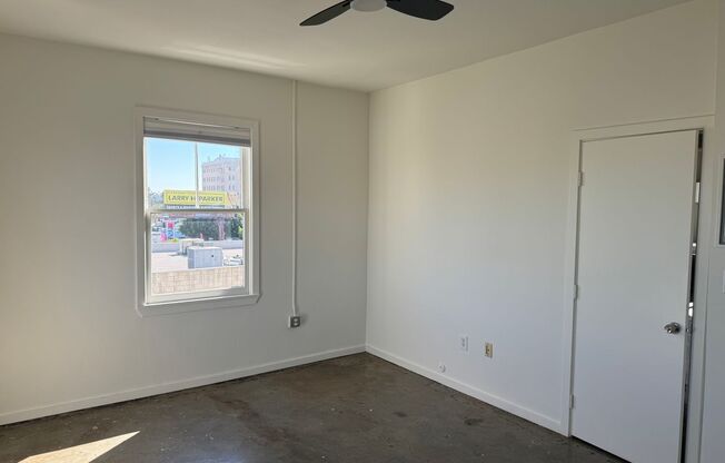 1 bed, 1 bath, 620 sqft, $1,975, Unit 44