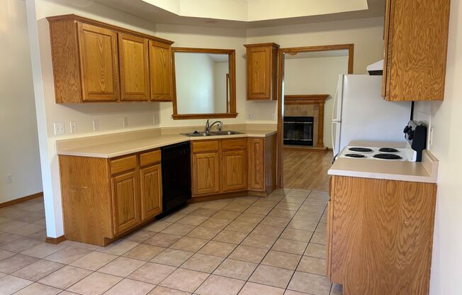 3 beds, 2 baths, $1,400