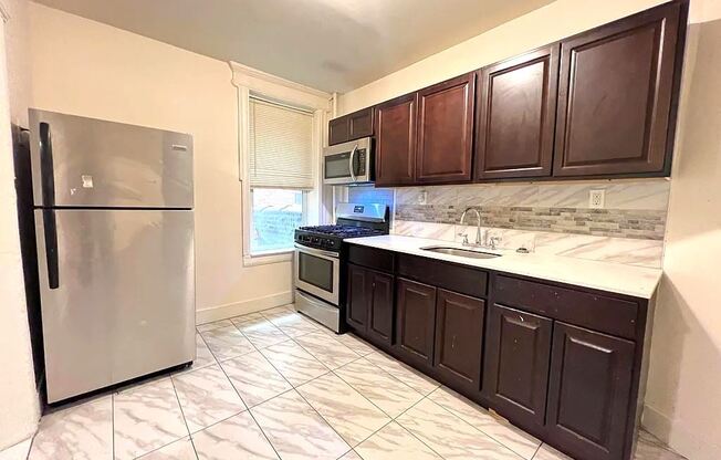 216 Bloomfield Ave # 1A