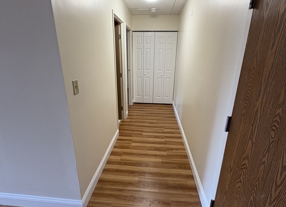2 beds, 1 bath, 683 sqft, $3,000, Unit 66