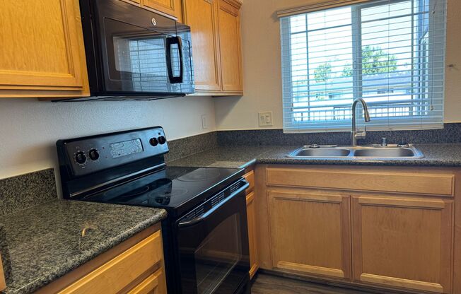 2 beds, 2 baths, 950 sqft, $2,860, Unit 1551O