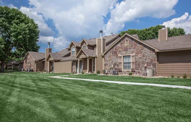Lush Green Landscaping at Waterford Place Apartments & Townhomes, Kansas