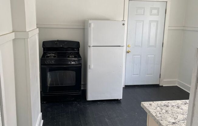 1 bed, 1 bath, 850 sqft, $1,100, Unit 2915