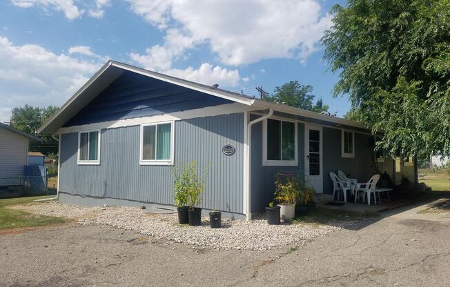 Great 3 Bedroom Located in Central Loveland.
