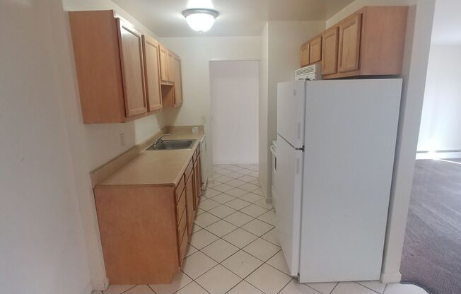 2 beds, 1.5 baths, 920 sqft, $1,200, Unit Apt 10