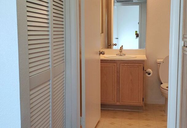 1 bed, 1.5 baths, $1,234