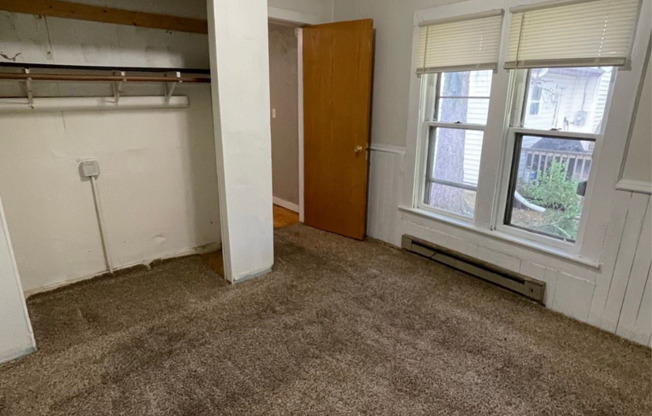 3 beds, 1 bath, $1,200