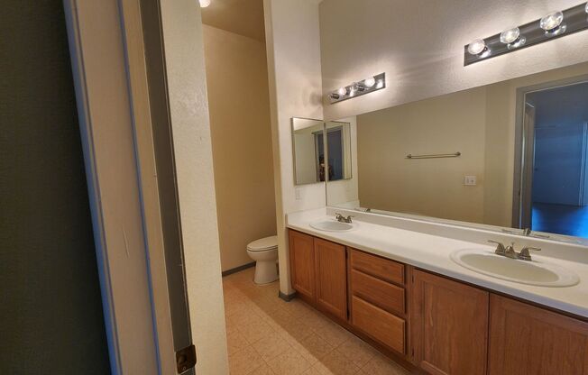 2 beds, 2 baths, $1,500, Unit # 271