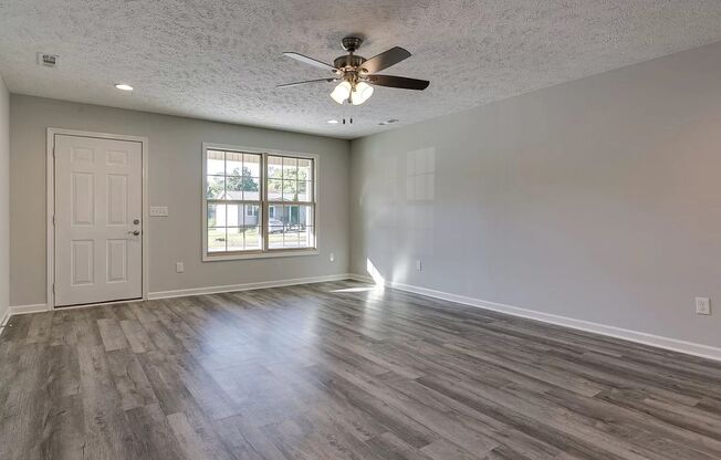 BRAND NEW Spacious ranch style 2 bedroom, 2 bath duplex located in Manchester!