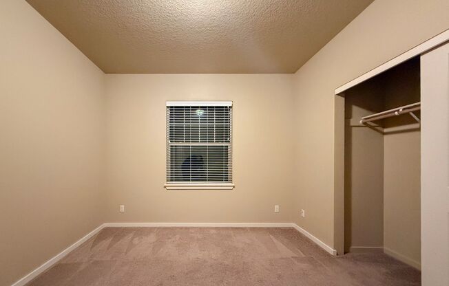 2 beds, 2 baths, 1,090 sqft, $1,600, Unit 519-07