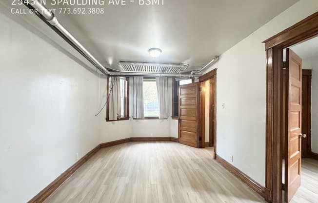 2543 N Spaulding Ave