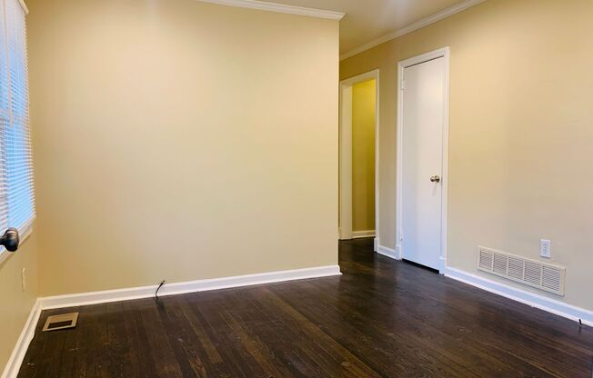 Beautiful home in Dekalb, minutes away from I-20 and I-285! Must see!